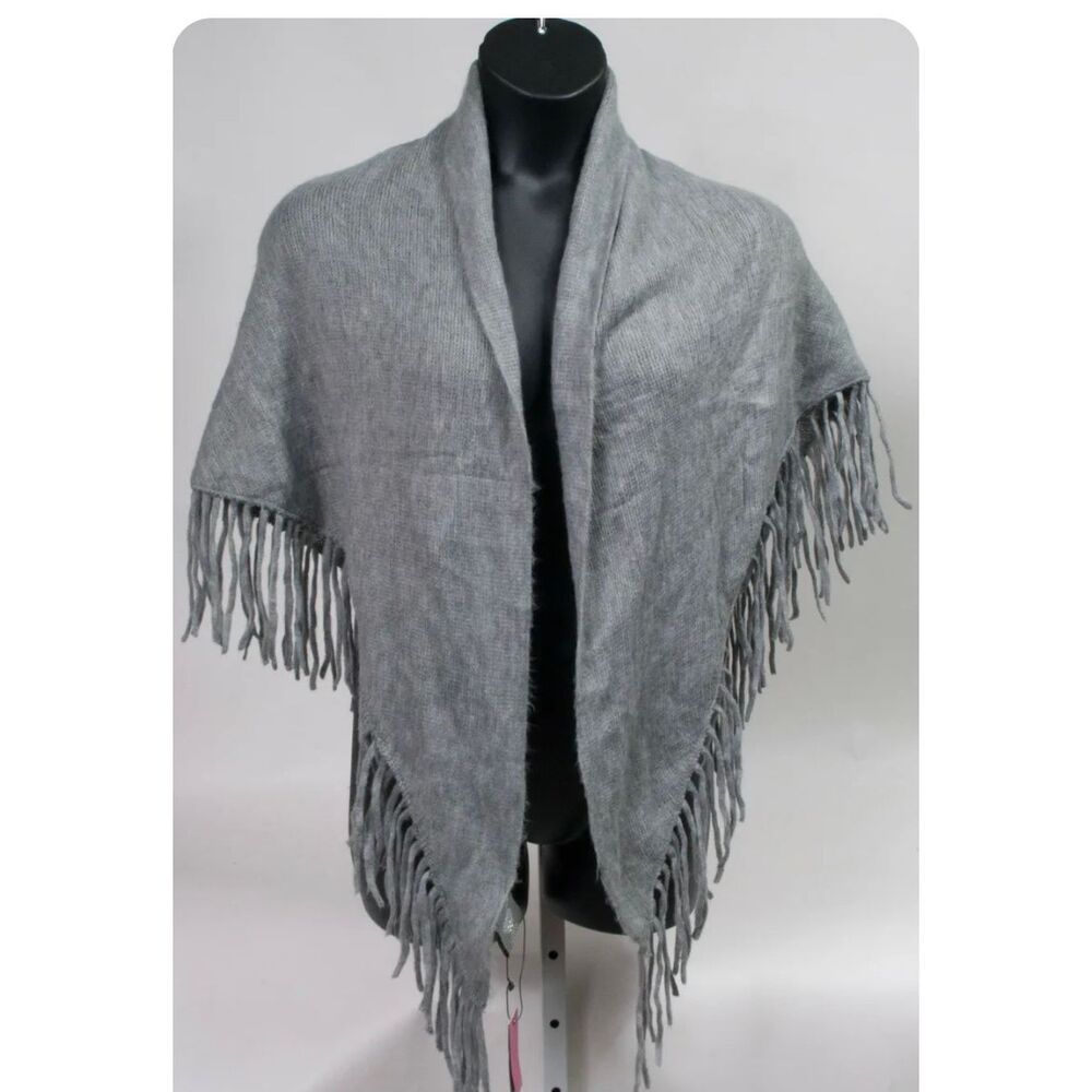 Vince Camuto Women’s Fringe Knit Ruana Wrap Shawl Heather Gray One Size NWT